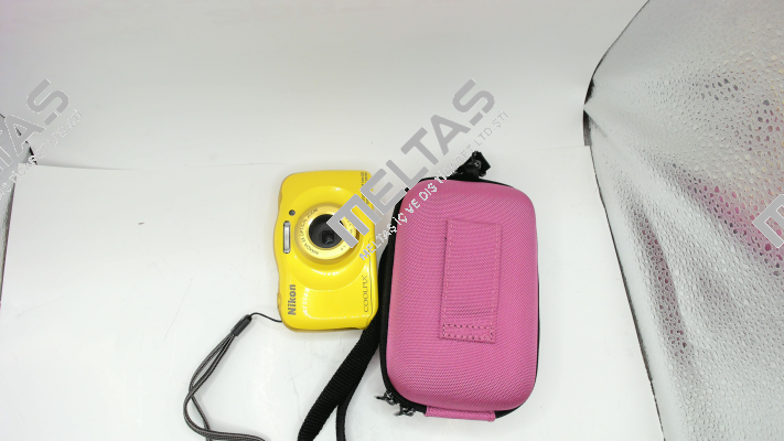 Coolpix S33 mit OVP und Fototasche waterproof Digitalkamera Nikon